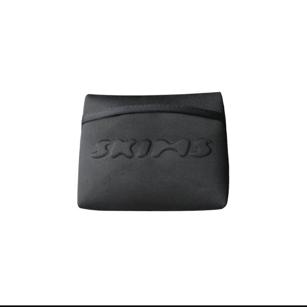 NWT SKIMS Small Neoprene pouch